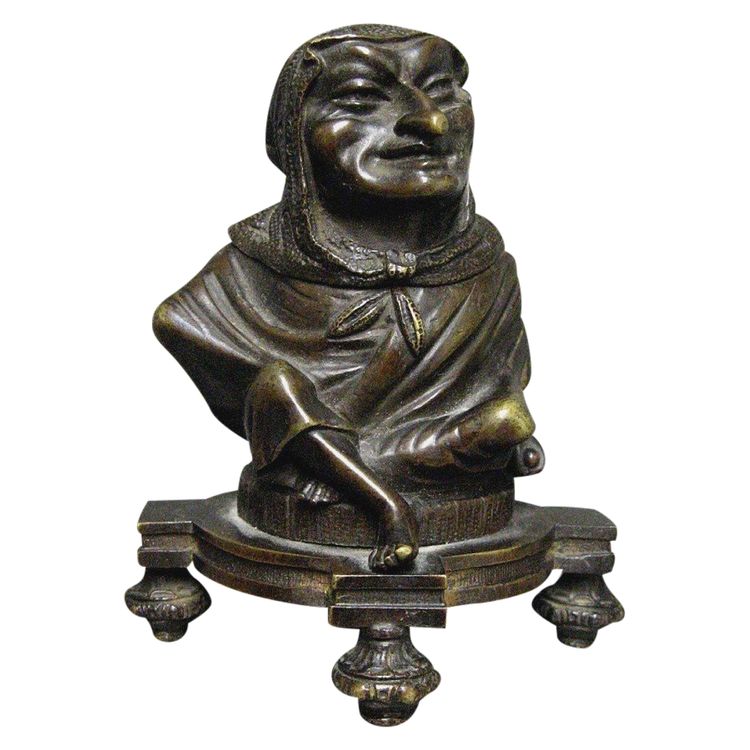 Scultura in bronzo a calamaio decorata con un nano o uno gnomo XIX secolo.