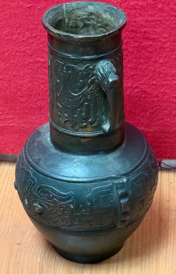 Vaso in bronzo