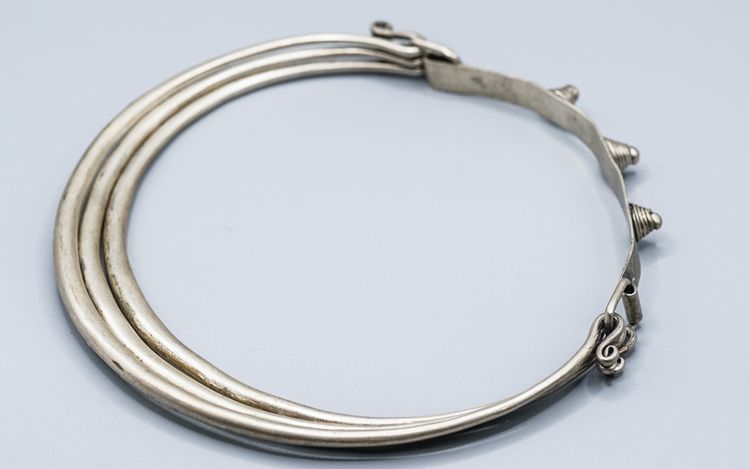 Collana a girocollo Hmong-Maio - Cina meridionale