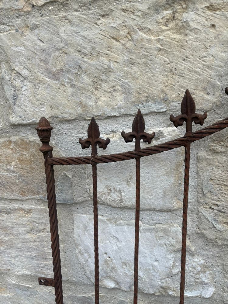 TORSADE WROUGHT-IRON GATE 19th century