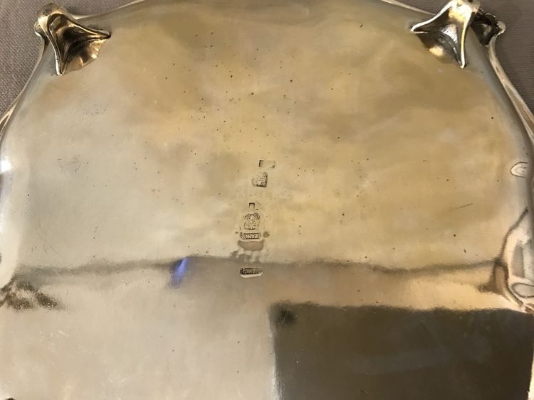 Petite coupe en métal argenté d'époque 20 ème 