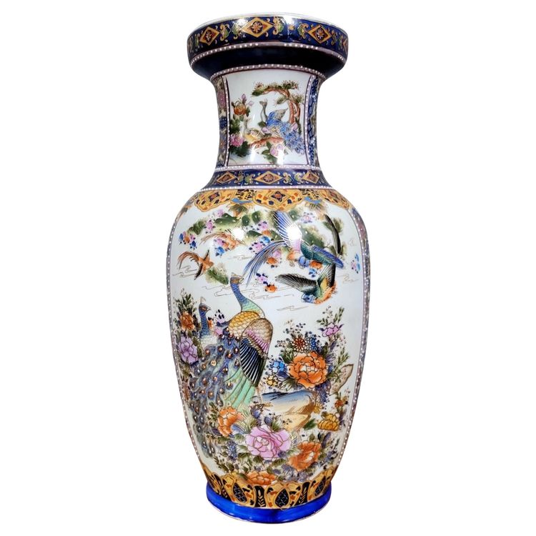 Asie XXeme : grand vase en porcelaine 