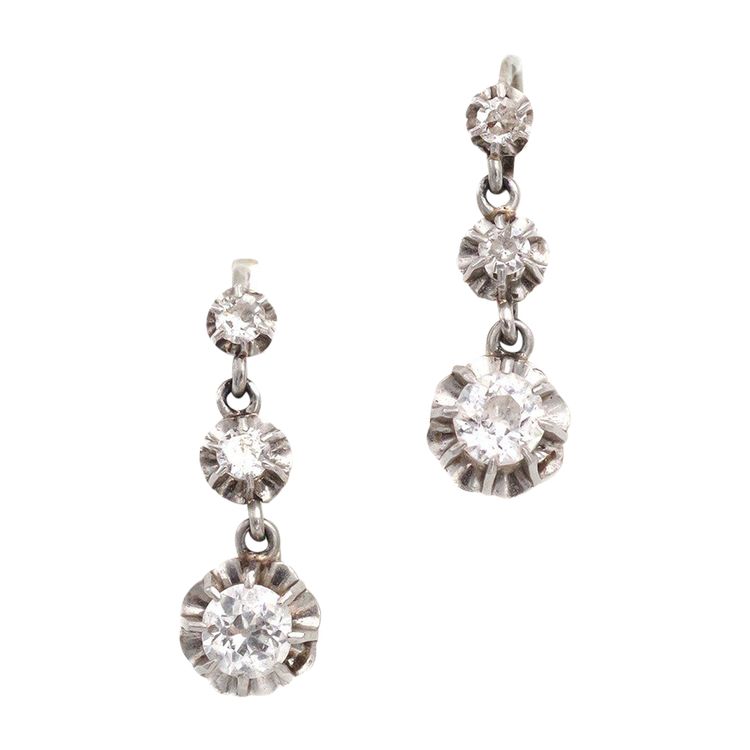 Art Deco Dormeuses drei Diamanten 0,72 ct in 18k Gold und Platin, antikes Schmuckstück