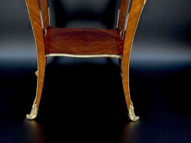 TABLE D APPOINT EN MARQUETERIE ORNÉE DE BRONZE DORÉ ÉPOQUE NAPOLÉON III