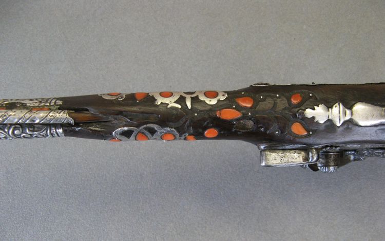 Pistola orientale a pietra focaia Impero Ottomano XIX secolo.