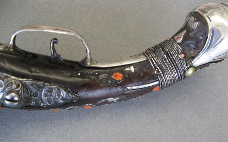 Pistola orientale a pietra focaia Impero Ottomano XIX secolo.