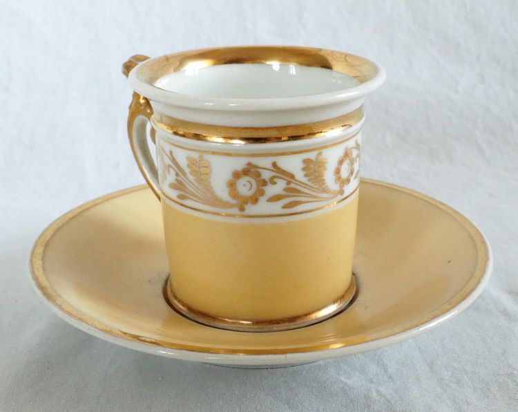 Pair of Charles X period Empire coffee cups, Nankin and gold decor - Paris porcelain