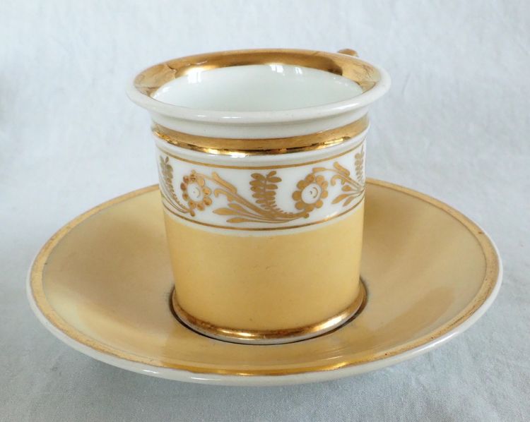 Pair of Charles X period Empire coffee cups, Nankin and gold decor - Paris porcelain