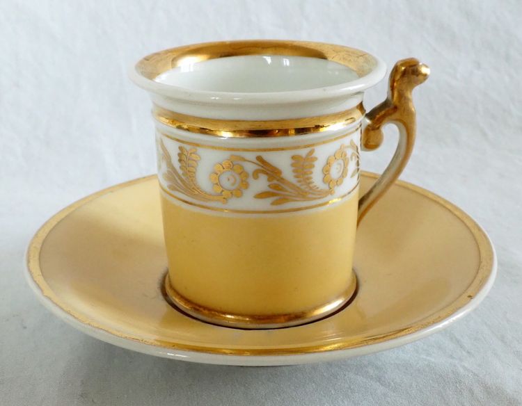 Pair of Charles X period Empire coffee cups, Nankin and gold decor - Paris porcelain