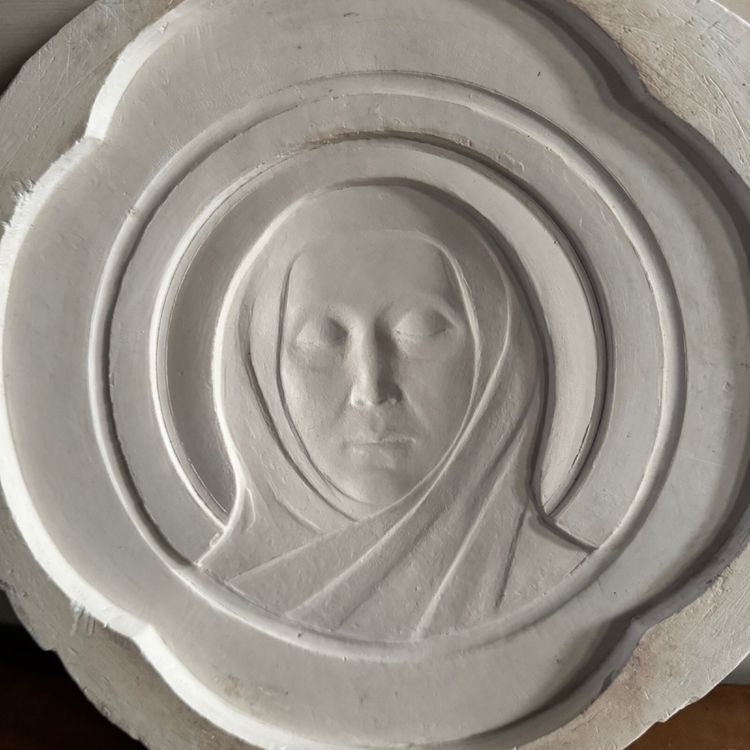 Matrice in gesso per medaglia di Anie Mouroux, volto della Vergine, XX secolo