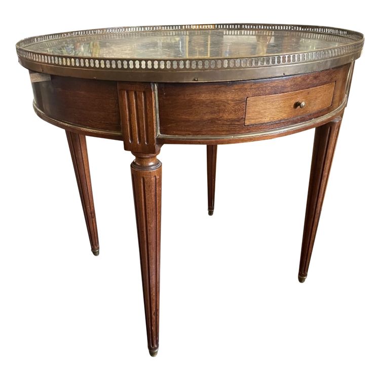 Grande table bouillotte en acajou d’époque restauration 
