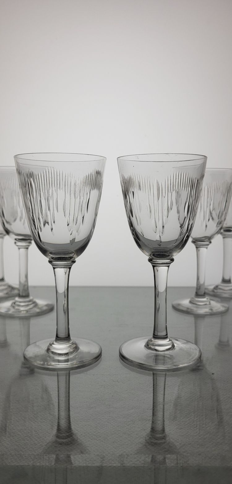6 Baccarat crystal wine glasses model Molière