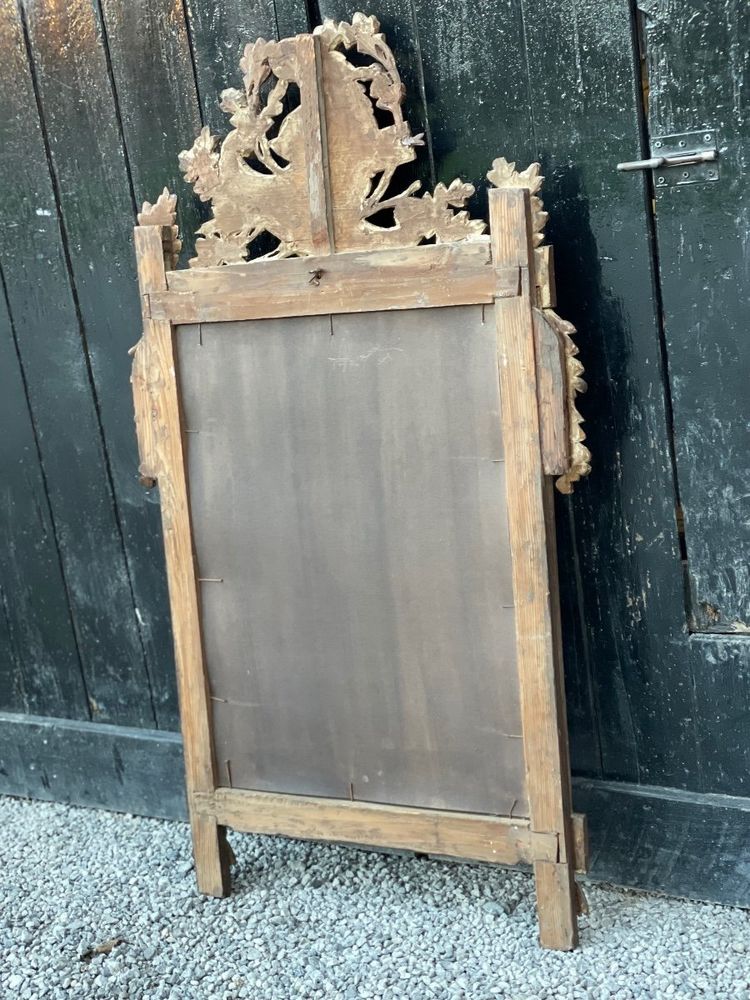 Miroir Louis XVI En Bois Sculpté Doré, XVIIIème Siècle