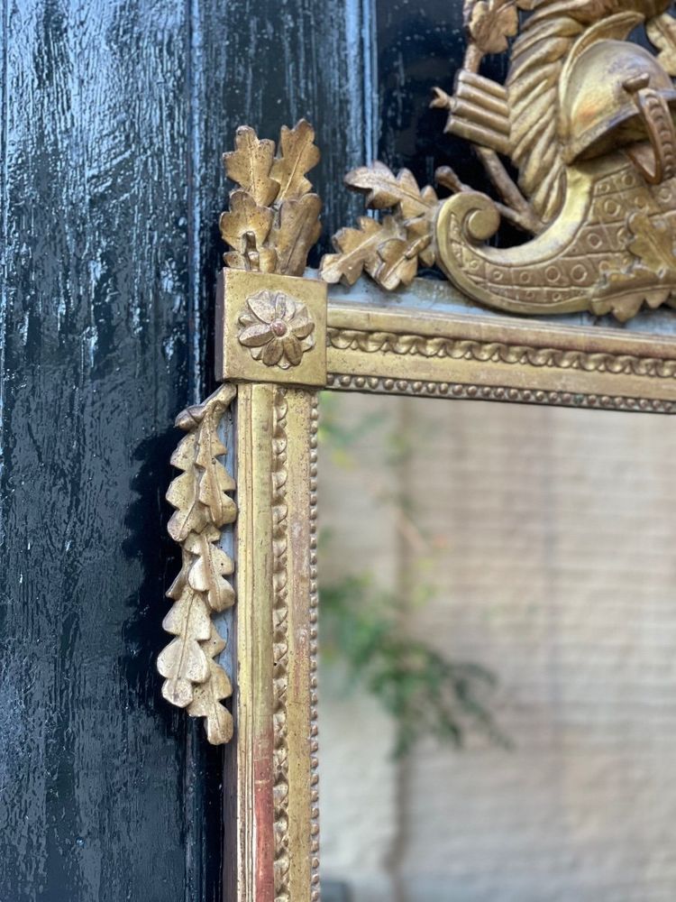 Miroir Louis XVI En Bois Sculpté Doré, XVIIIème Siècle