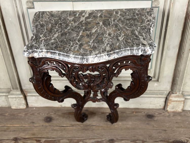 Console in legno intagliato Luigi XV, marmo grigio delle Ardenne, XVIII secolo