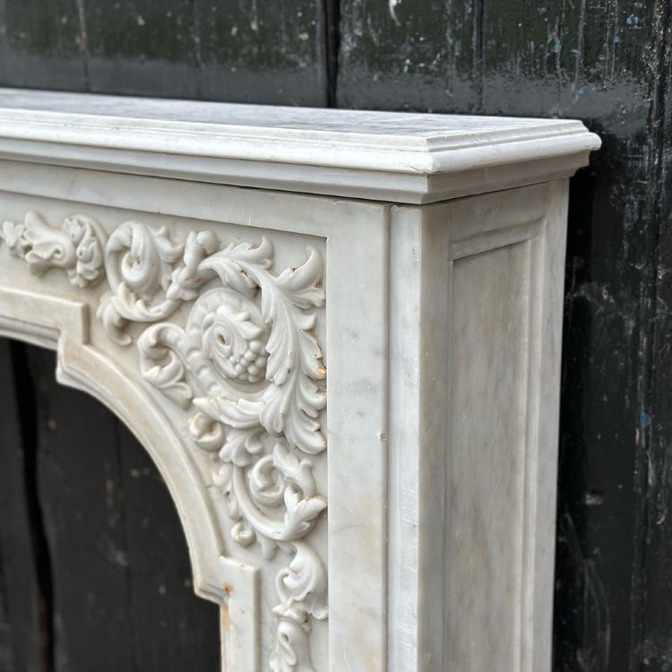 Kamin Aus Weißem Carrara-Marmor Um 1880