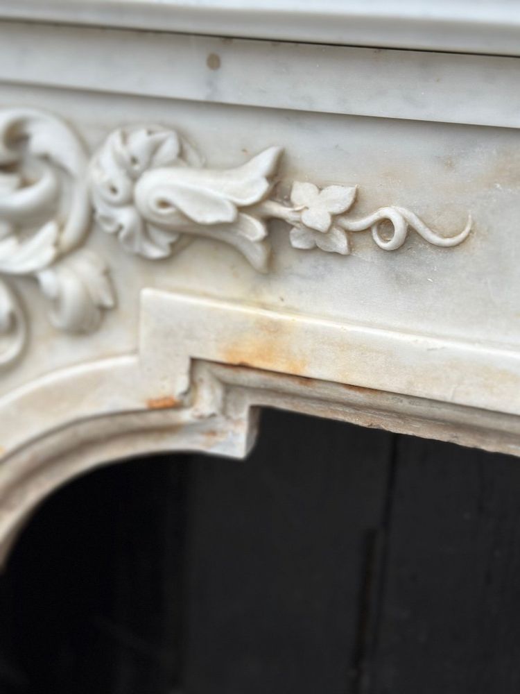 Kamin Aus Weißem Carrara-Marmor Um 1880