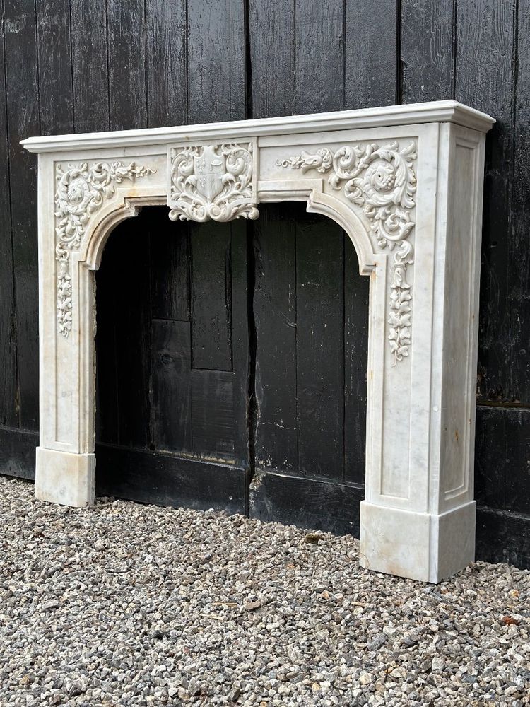 Kamin Aus Weißem Carrara-Marmor Um 1880