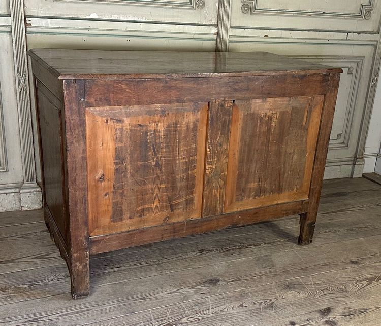 Commode Louis XV En Chêne Sculpté, XVIIIème Siècle