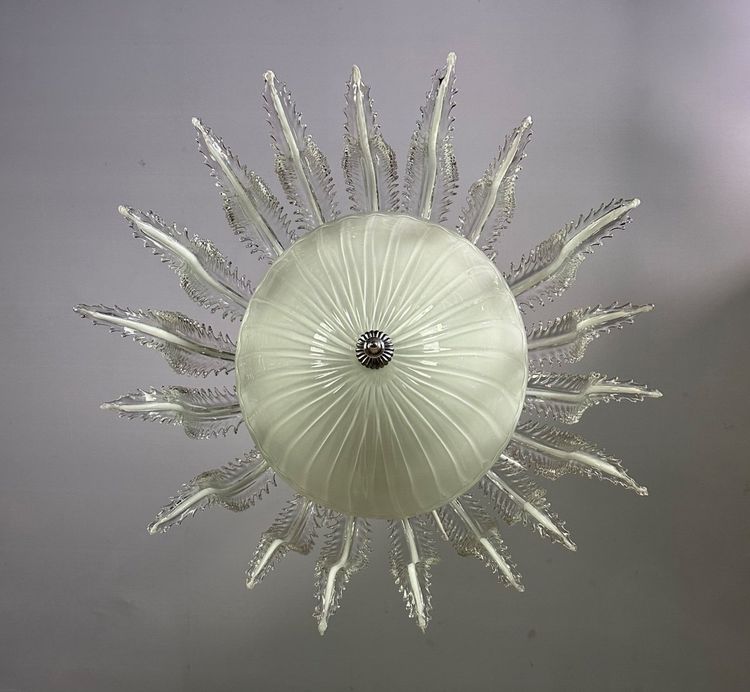 Venetian chandelier in white and gold Murano glass, circa 1980