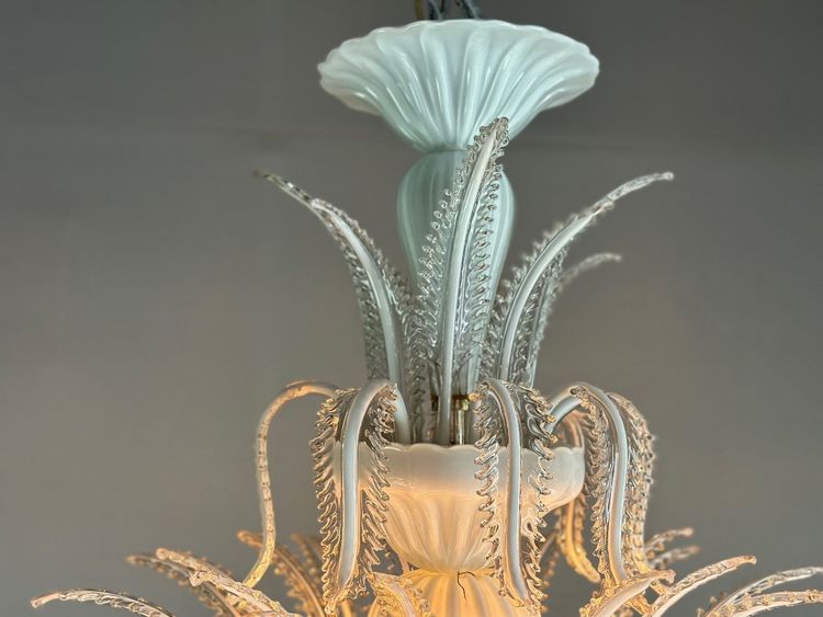 Venetian chandelier in white and gold Murano glass, circa 1980