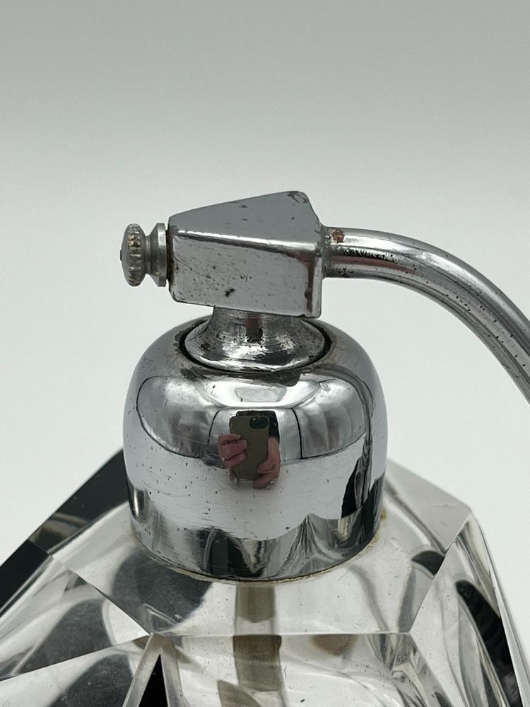 Art Deco perfume spray