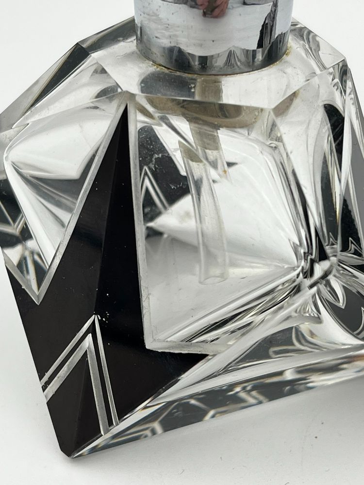 Art Deco perfume spray