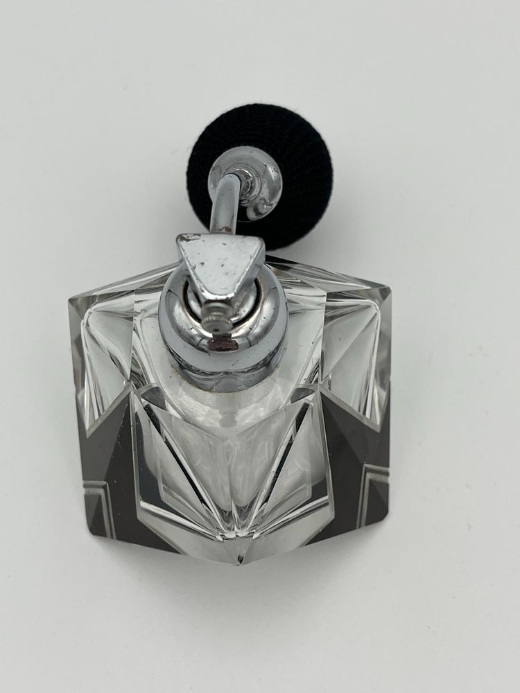 Art Deco perfume spray
