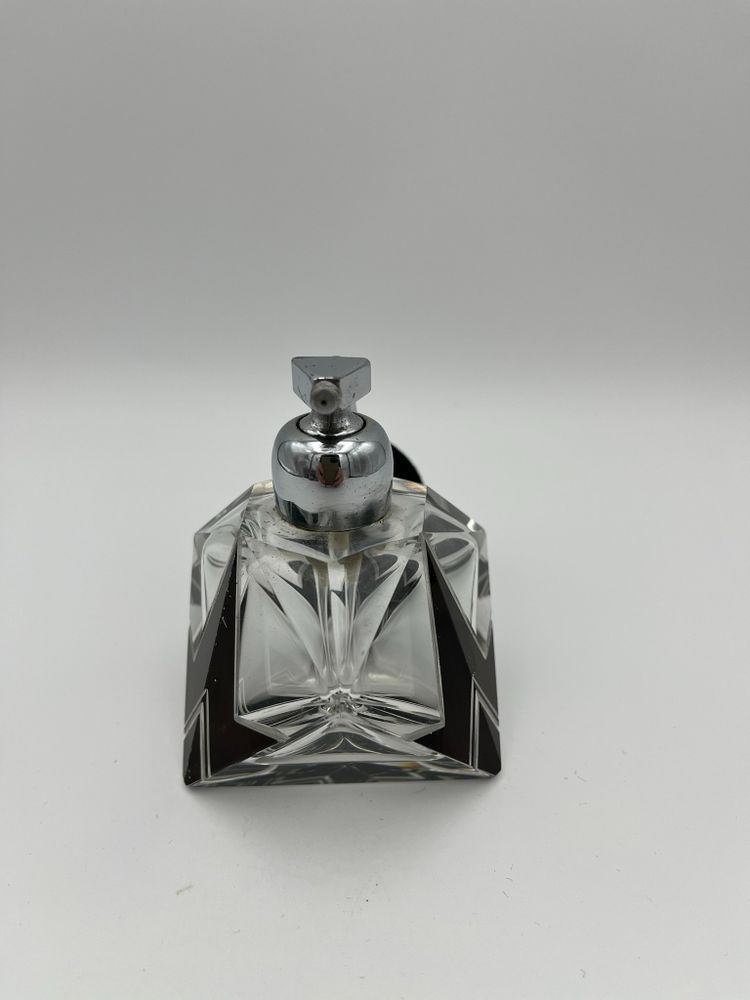 Art Deco perfume spray