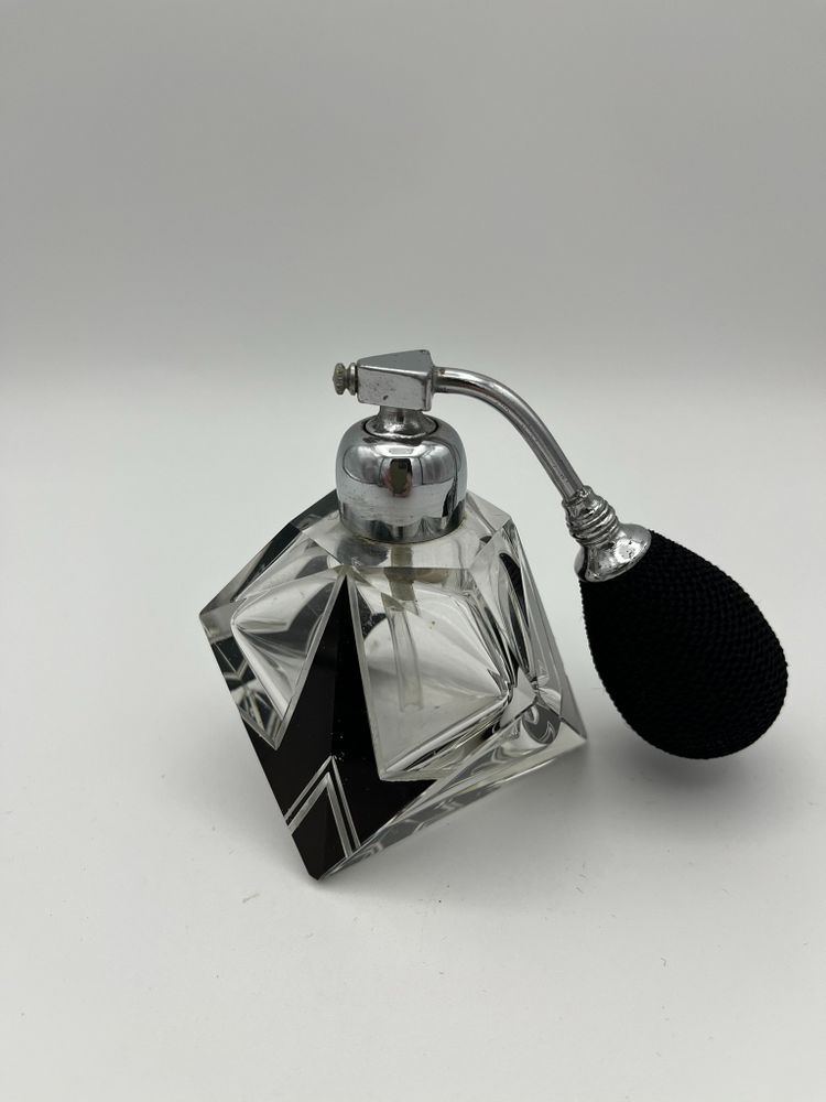 Art Deco perfume spray