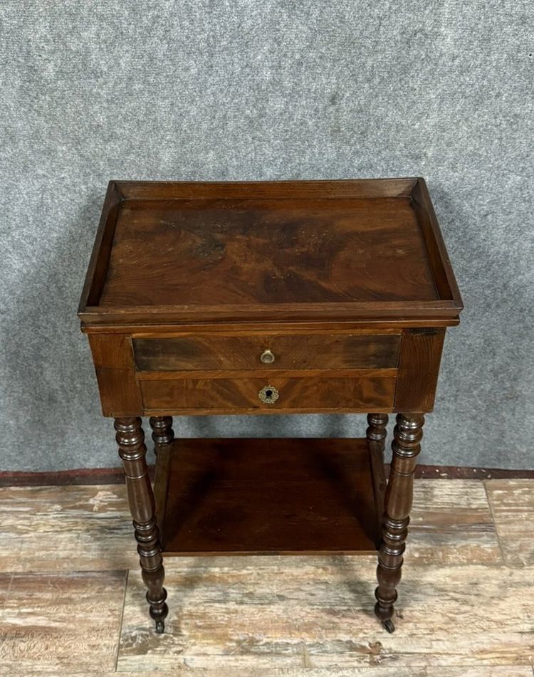 Table d'apparat époque Empire en acajou vers 1820