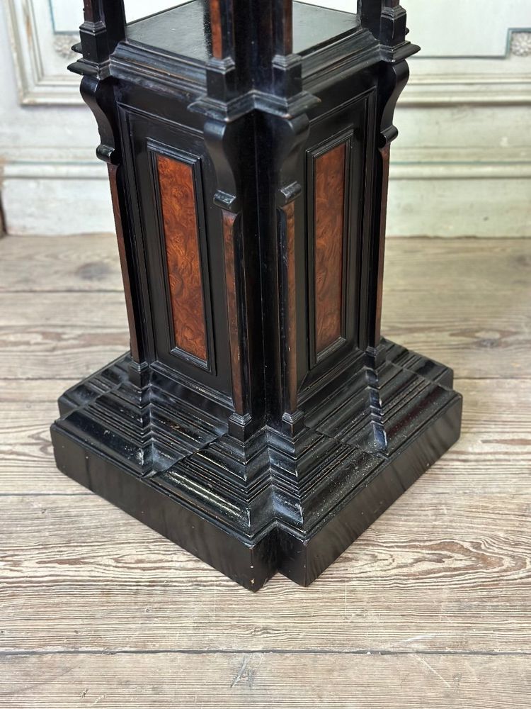 Sellette En Bois Noirci Et Placage De Loupe, Superbe Assemblage De Moulures Circa 1880