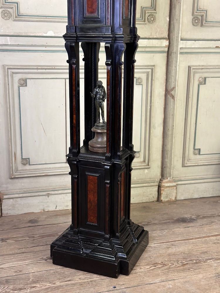 Sellette En Bois Noirci Et Placage De Loupe, Superbe Assemblage De Moulures Circa 1880