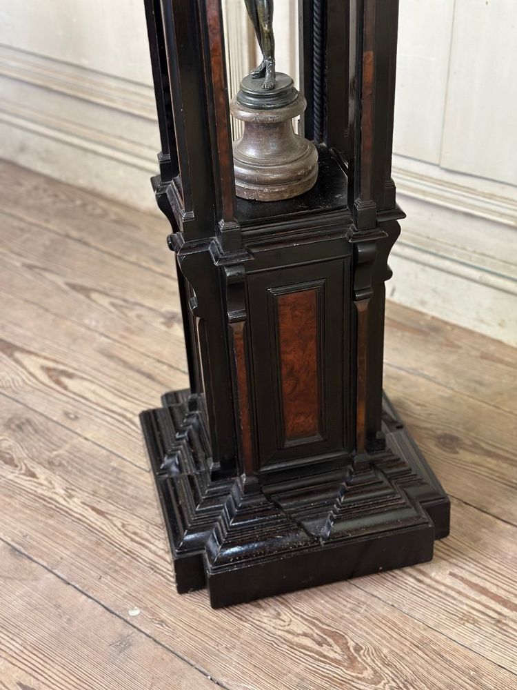 Sellette En Bois Noirci Et Placage De Loupe, Superbe Assemblage De Moulures Circa 1880