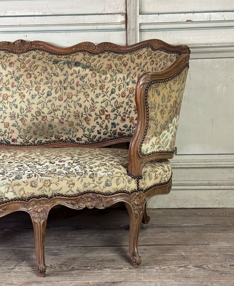 Banquette Corbeille Louis XV En Bois Sculpté, XVIIIème Siècle