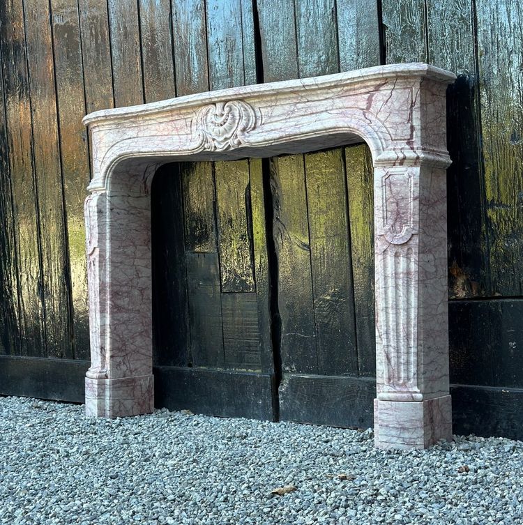 Caminetto in stile Luigi XV in marmo rosa, 1980 circa