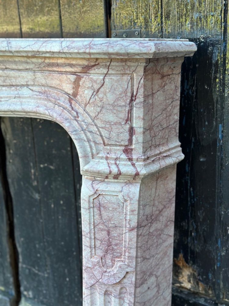 Caminetto in stile Luigi XV in marmo rosa, 1980 circa