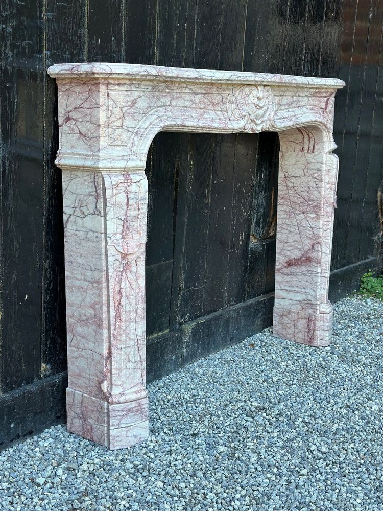Caminetto in stile Luigi XV in marmo rosa, 1980 circa