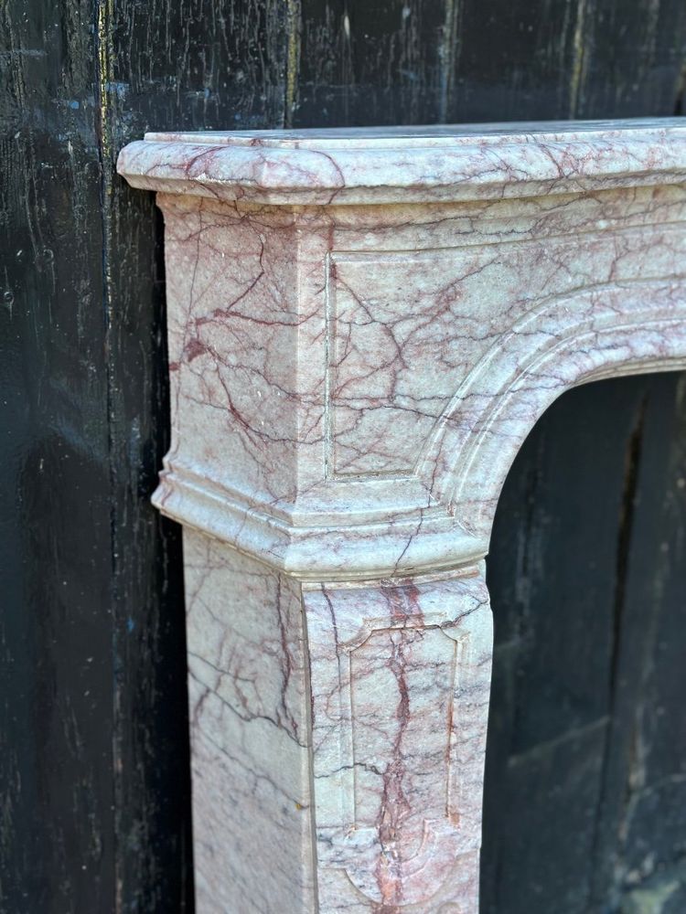 Caminetto in stile Luigi XV in marmo rosa, 1980 circa