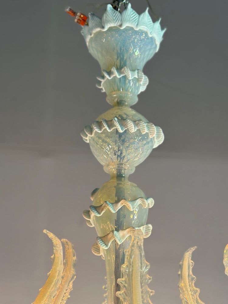 Venetian Chandelier In Murano Glass Two Shades Of Blue, Circa 1940, 8 Light Arms
