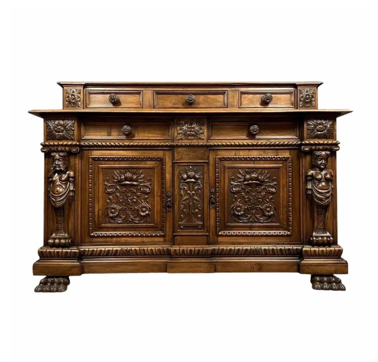 Sideboard im Renaissancestil mit Karyatiden aus Walnuss