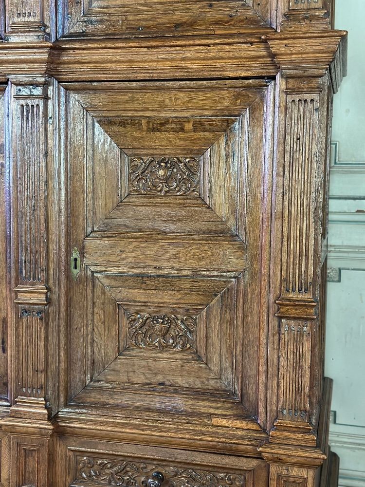 Armadio doppio rinascimentale in rovere, Paesi Bassi, XVII secolo