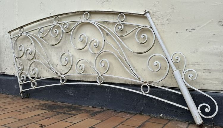 Rampe ou garde corps de montée d'escalier en fer 