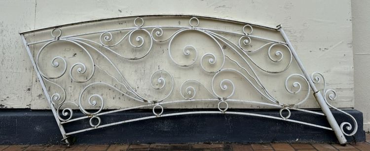 Rampe ou garde corps de montée d'escalier en fer 