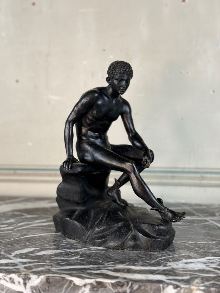 Hermès Au Repos, bronzo patina nera, qualità molto raffinata, inseguimento 19° secolo