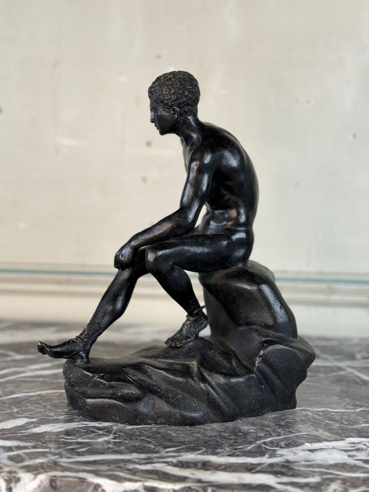 Hermès Au Repos, bronzo patina nera, qualità molto raffinata, inseguimento 19° secolo