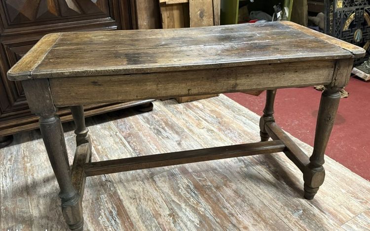Bureau époque Louis XIII en bois massif
