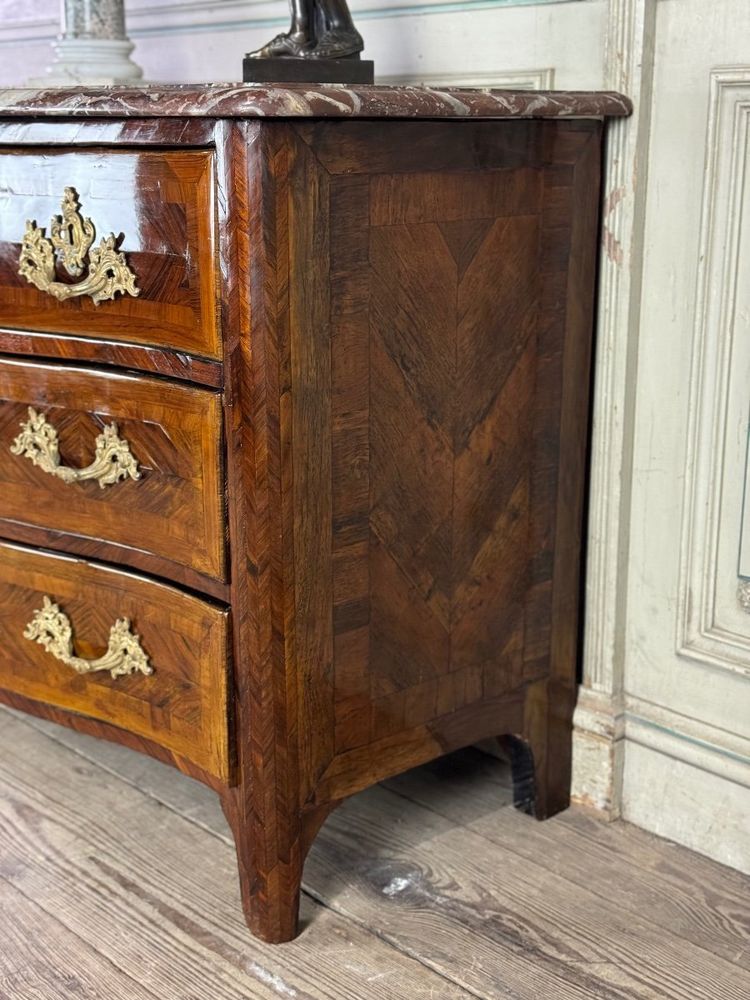 Commode Louis XV En Placage Et Bronzes Dorés, Marbre De Rance, XVIIIème Siècle
