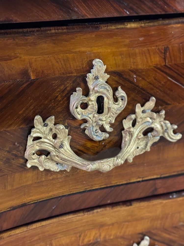 Commode Louis XV En Placage Et Bronzes Dorés, Marbre De Rance, XVIIIème Siècle