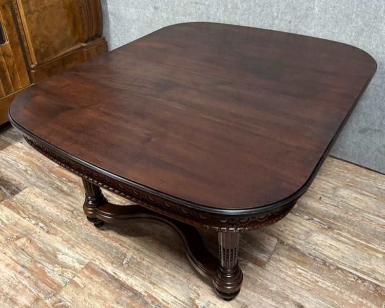 table a allonges style Louis XVI époque XIXème, en acajou